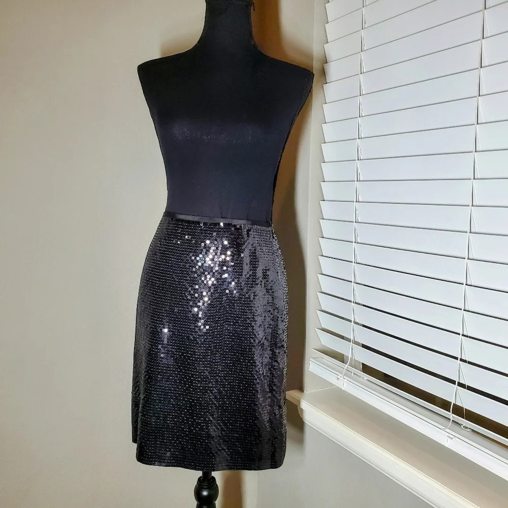 NWT ANN TAYLOR Black Sequin Women's Mini Skirt Size 2